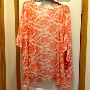 Coral and white size medium kimono